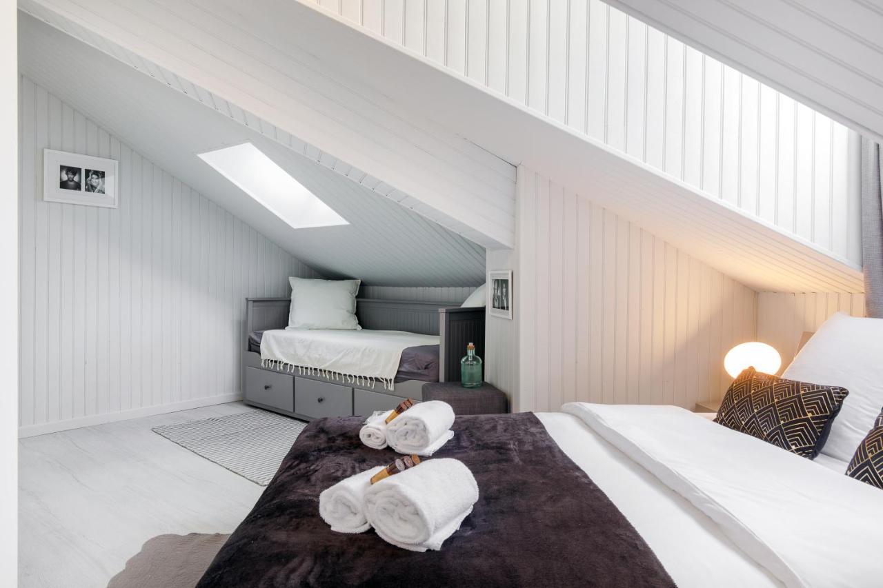 Ritual Yourhosthelper Cannes Kültér fotó
